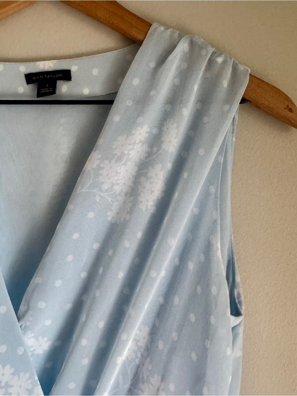Ann Taylor Light Blue Floral Drop Waist Sleeveless V-Neck Midi Dress Size 4 - Picture 6 of 9